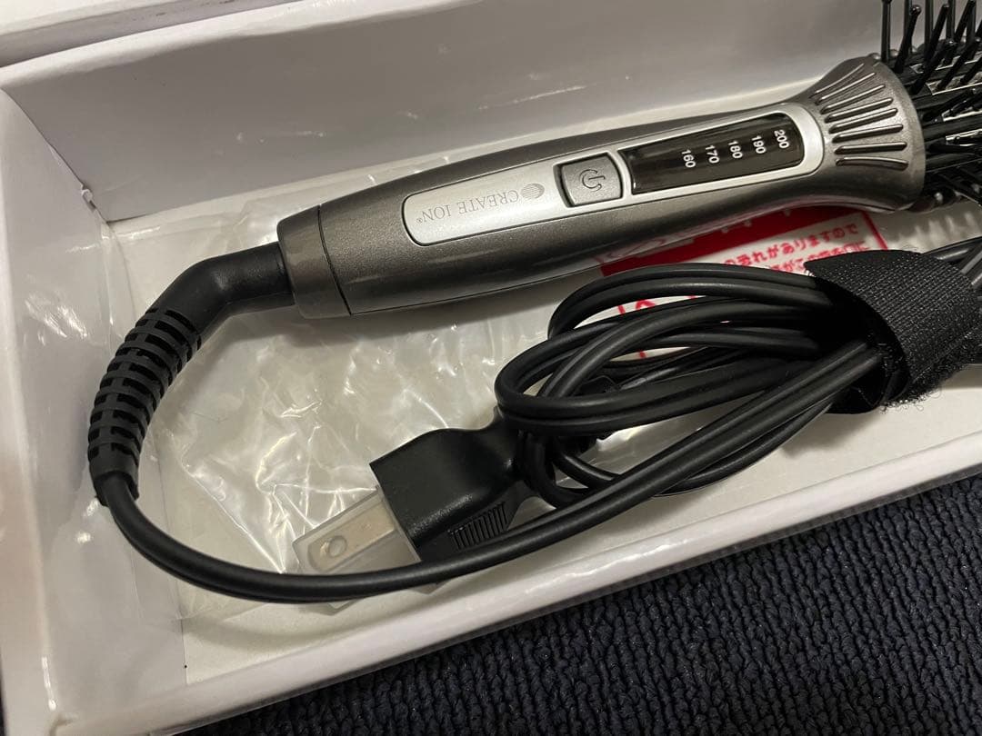 ブラシアイロン　エアリッチ　ヘアアイロン