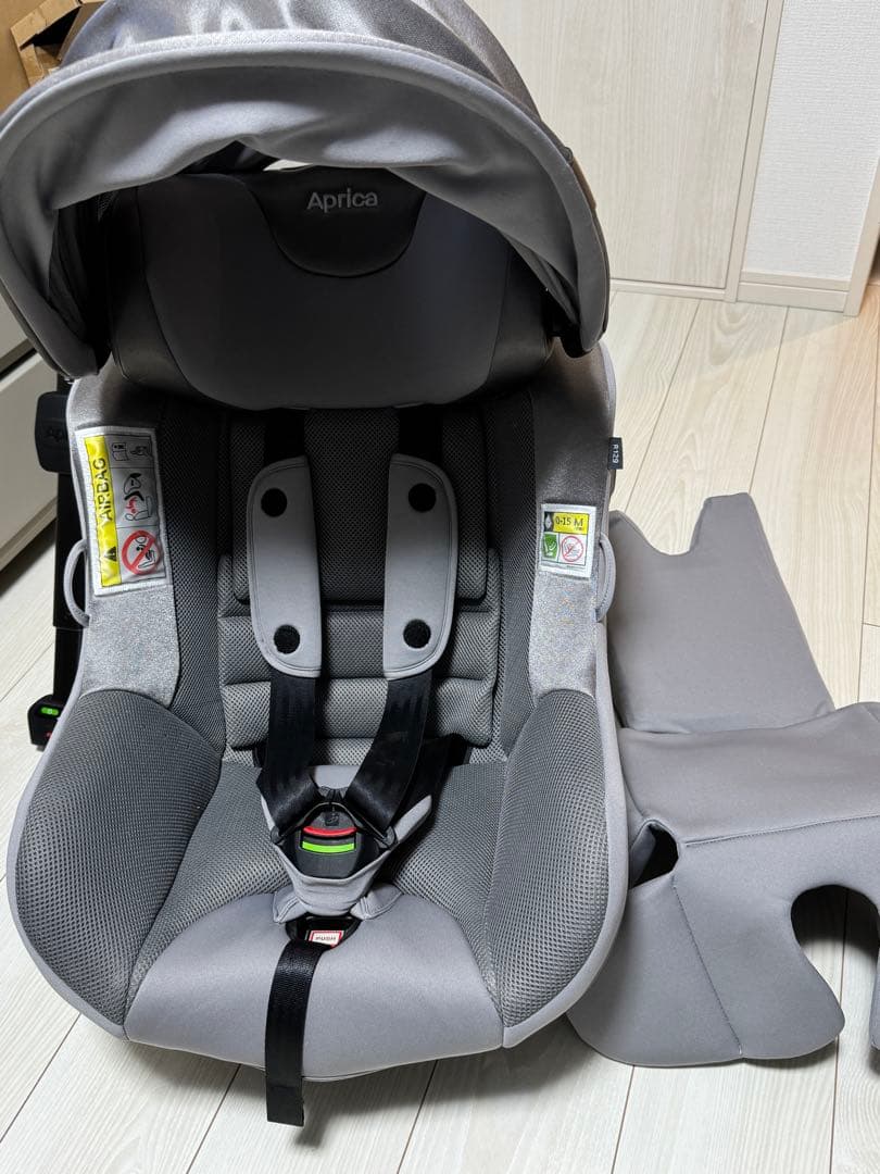 アップリカ　クルリラエックス　プラス　チャイルドシート　グレー　2024年