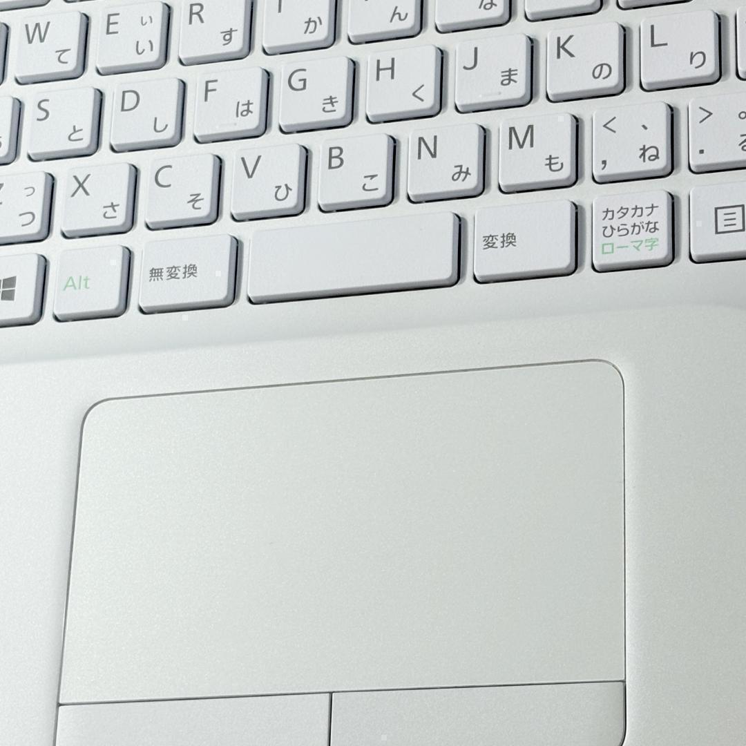 美品ホワイト！Corei7・16GB・SSD・ブルーレイ・ノートパソコン