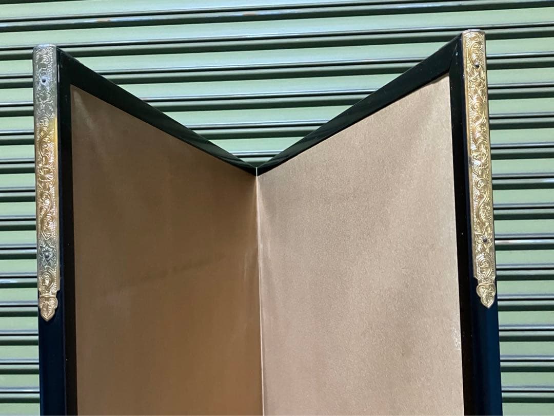 胴当世素掛　緋縅　金屏風