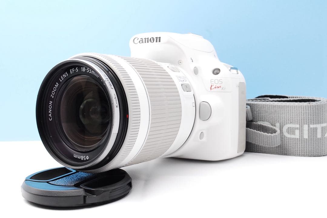 Kiss X7白♥️女性人気◎軽量ボディ×手ブレ補正レンズで撮影快適♪