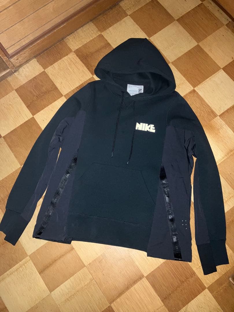 ゆーぴー　NIKE ナイキ × Sacai プルオーバー パーカー