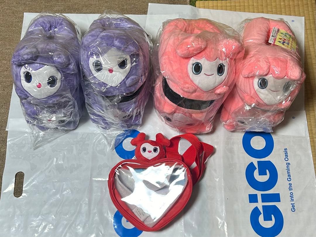 TWICE LOVELYS ぬいぐるみスリッパ ぴょこきゅんボディバッグ セット