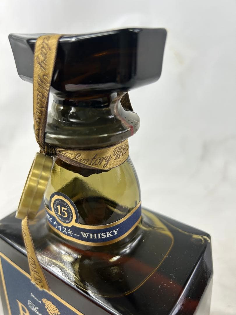 未開栓　サントリー　ローヤル　プレミアム15年　700ml 43度 箱なし