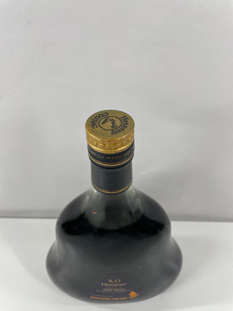 金キャップ　Hennessy XO コニャック 700ml