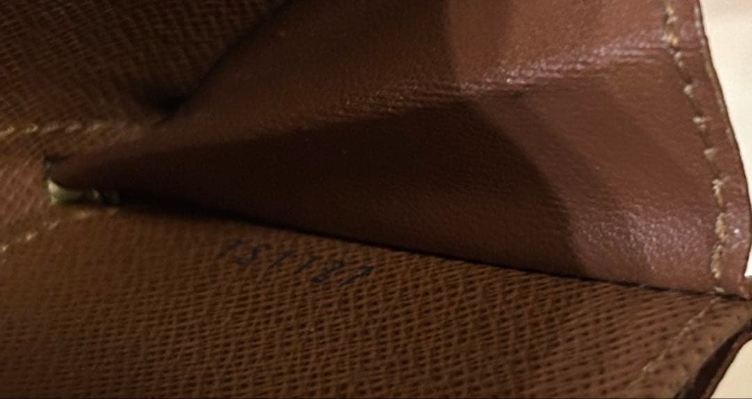 【ちゃんはる】【美品】Louis Vuittonケース