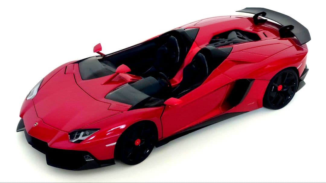 ランボルギーニ　アヴェンタドール J（レッド）