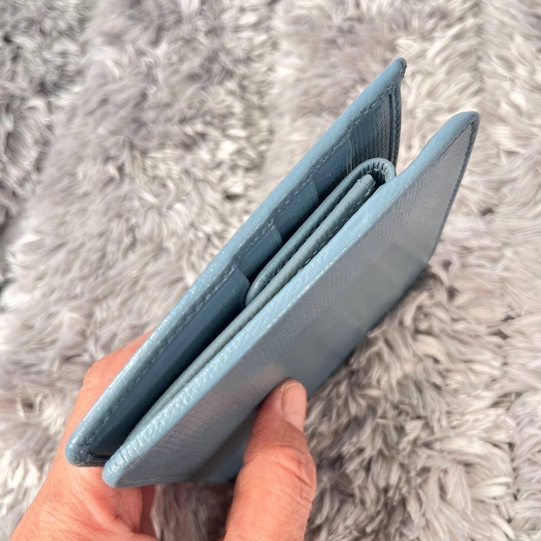 CHANEL 折り財布　ココマーク　ココボタン　水色　レディース