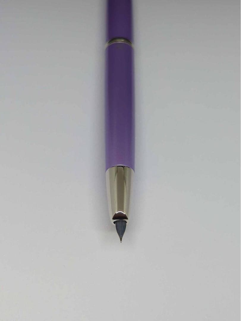 新品　未使用　キャップレス　デシモ　紫色 万年筆 ノック式　パイロット