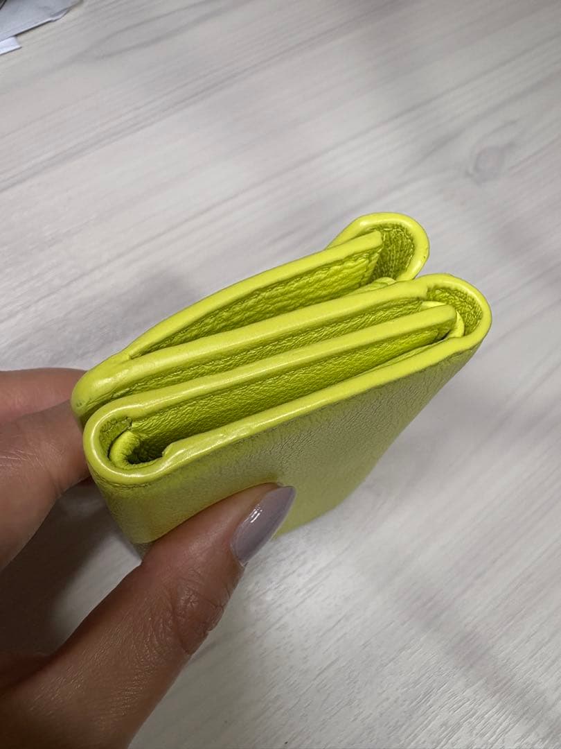 BALENCIAGA 三つ折り財布 ネオンイエロー ミニウォレット　美品