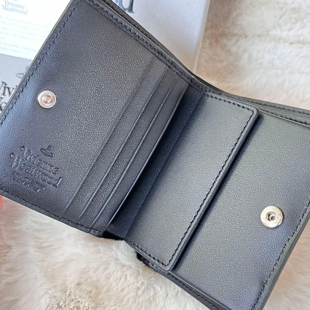 2.8万Vivienne Westwood◇サフィアーノ ブラック 二つ折り財布