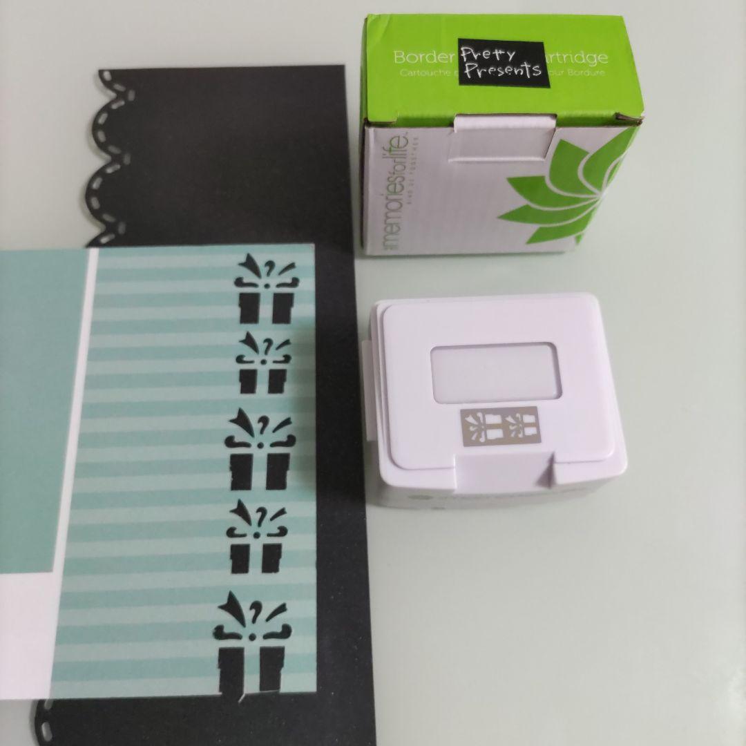 アワーメモリーズ　our memories for life　プレゼント柄パンチ