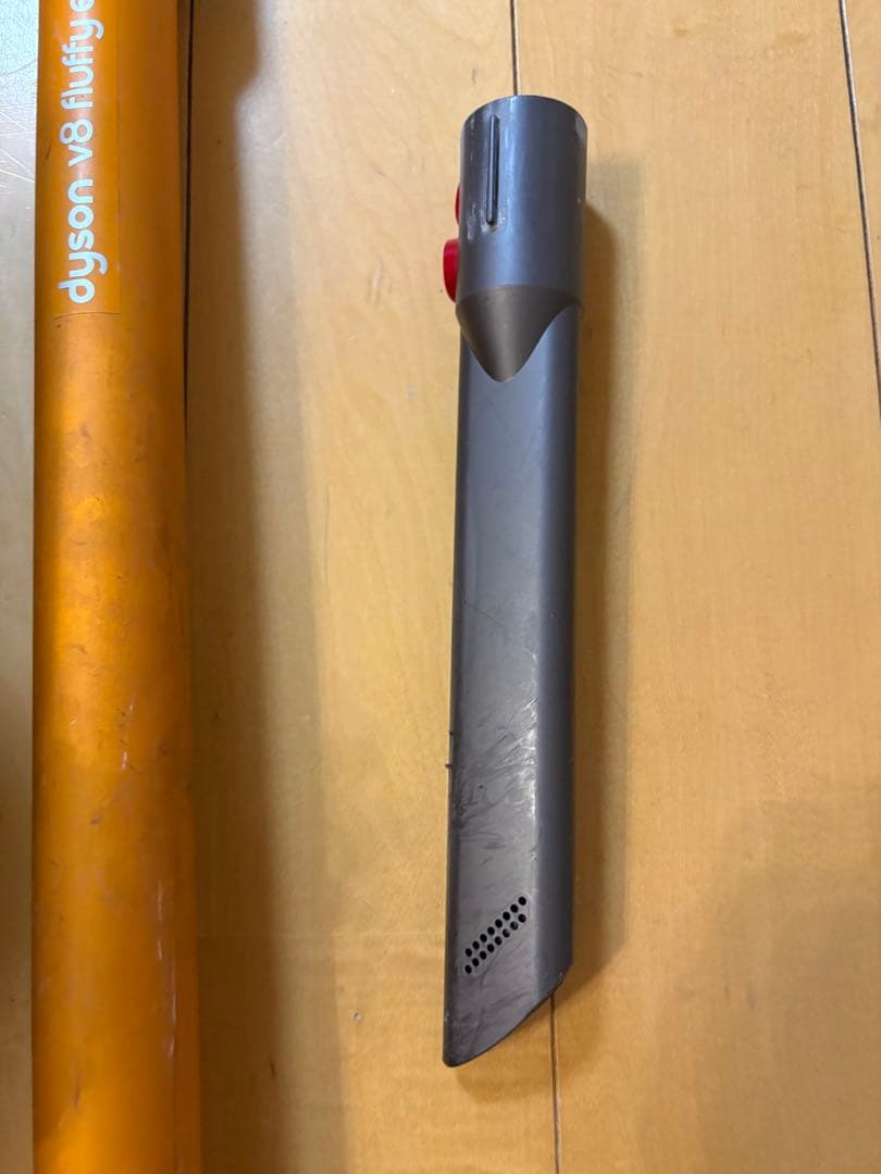 Dyson V8 コードレス掃除機　ジャンク品