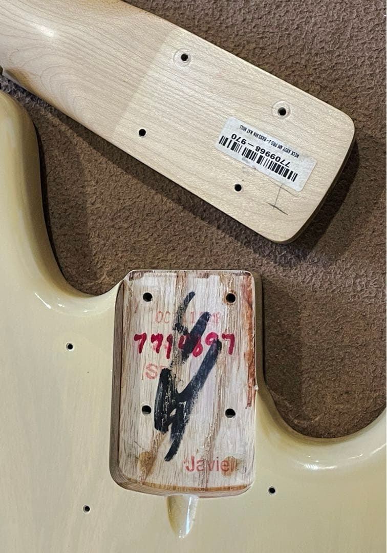 【しろくろ4696】Fender USA アメリカンプロフェッショナル