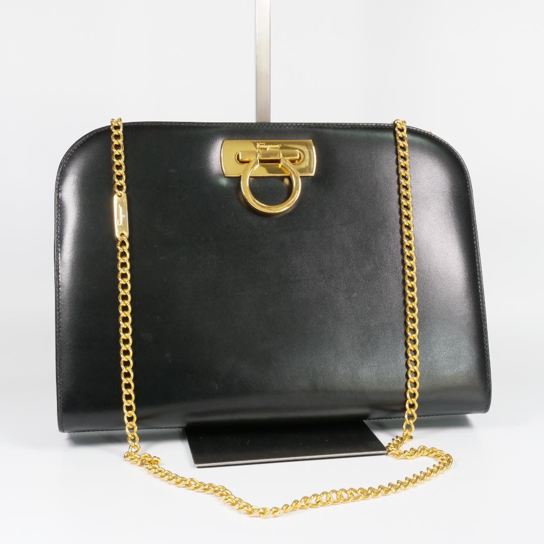 極美品✨サルヴァトーレフェラガモ ショルダーバッグ ガンチーニ チェーン 黒