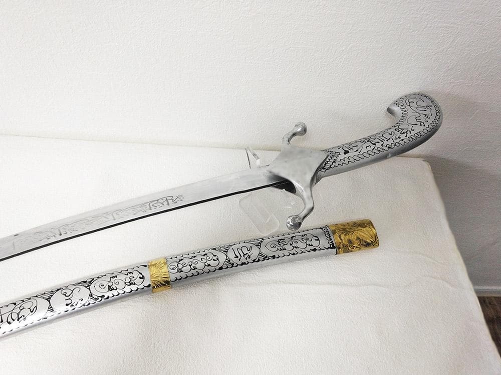 ◆新品　イスラム王の剣（刀）シルバー・戦士・コスプレ・コレクション　銃刀法ＯＫ