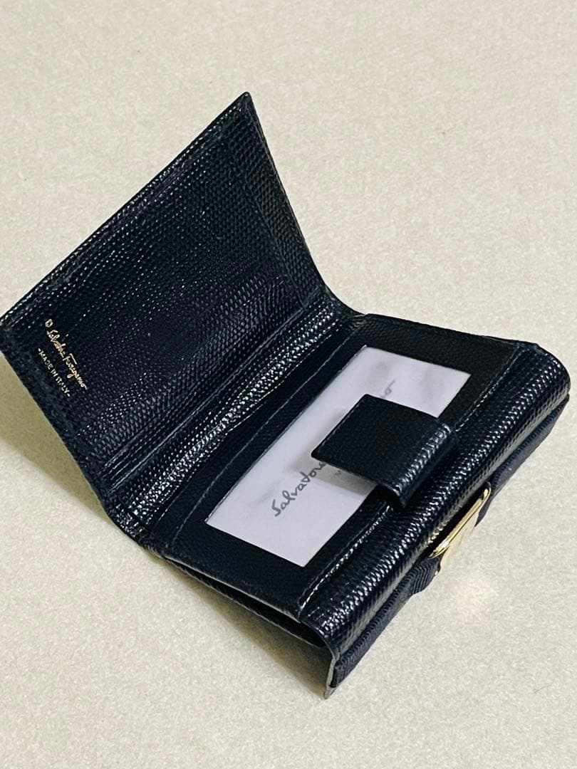 美品　フェラガモ　財布