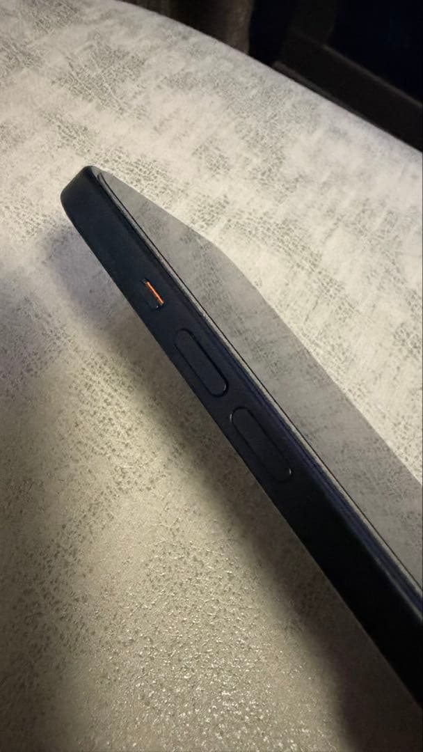 も*も様 Apple iPhone 15 ブラック 本体(音量下げるボタン不良)