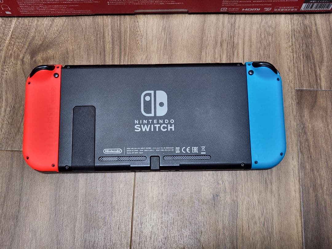 switch 本体 後期 美品 SDカード＋ポーチ付