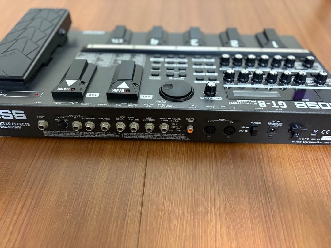 BOSS GT-8 マルチエフェクター Roland