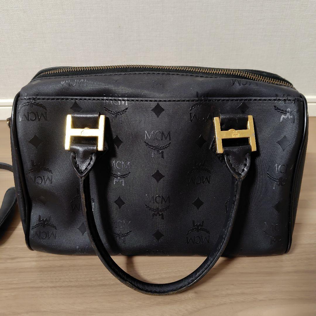 MCM ブラック ショルダーバッグ