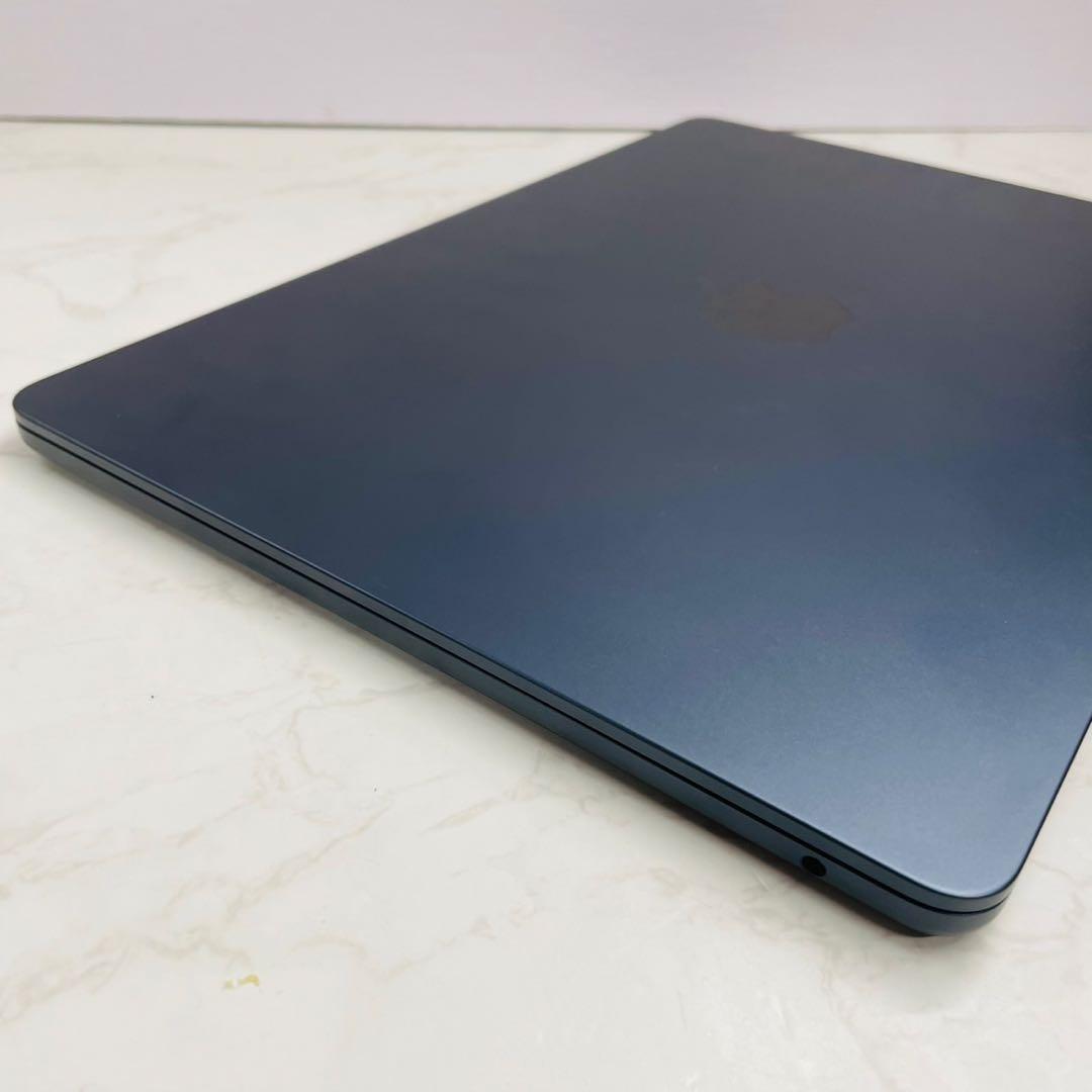 MacBook Air 2022 13インチ M2 8GB 256GB