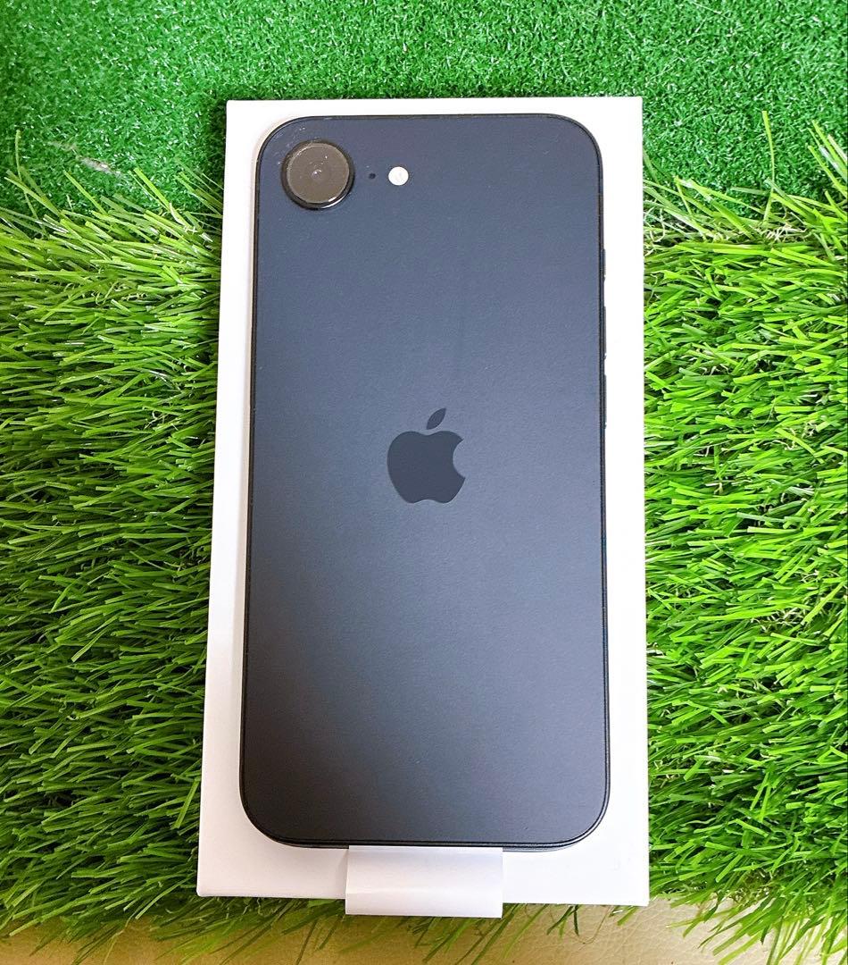 【本日限り特価】iPhone 16e ブラック 海外版 充電3回