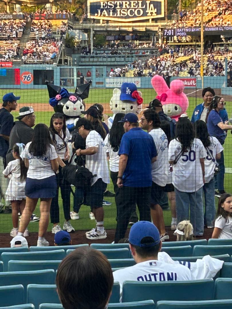 ハローキティ クリアバッグ 8月5日ドジャースタジアム配布品　新品　未使用