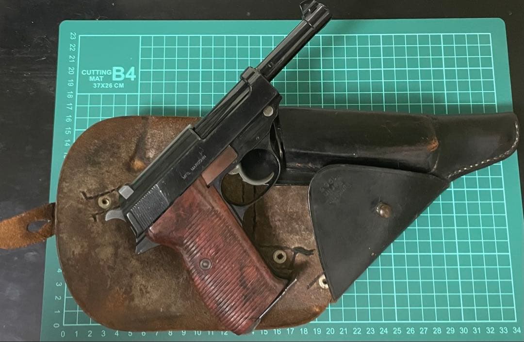 初期型 マルシン ワルサーP38スチール製　ベルリン1963刻印　ホルスター付き