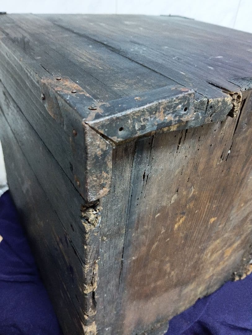 江戸時代後期幕末頃〜明治時代前年期頃讃岐國蔵出時代古鉄金具付木製船箪笥当時物