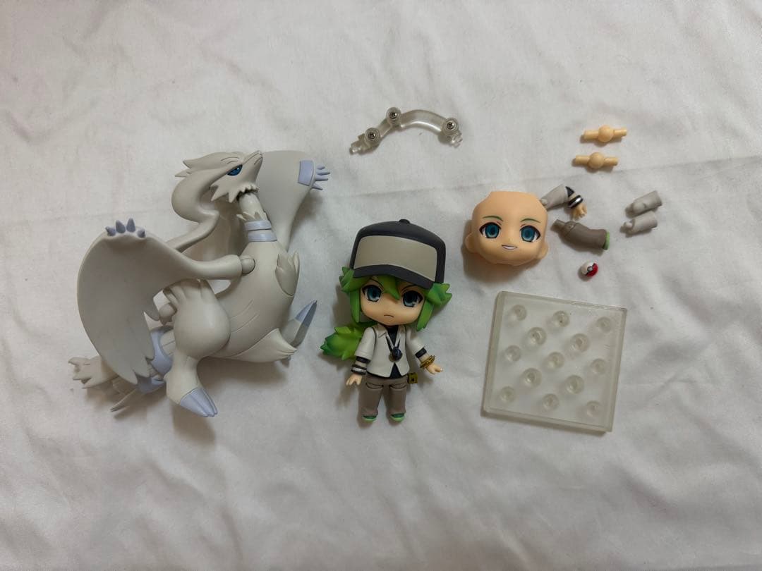 N エヌ　レシラム　ねんどろいど フィギュア　ポケモン　ポケットモンスター