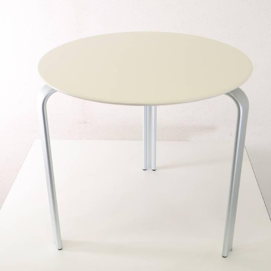 カッシーナ取扱 デパドヴァ Dan サイドテーブル ヨルゲン・モラー