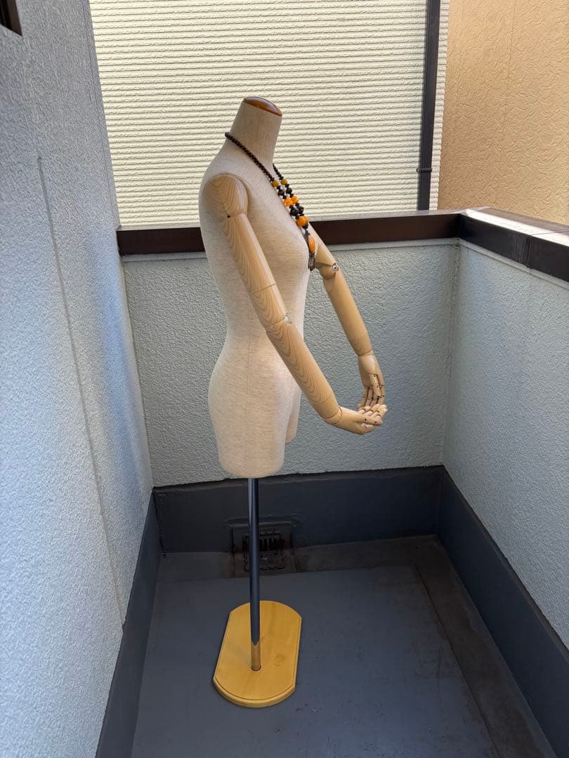 【中古】トルソー　アーム付き　レディース　ネックレス付き