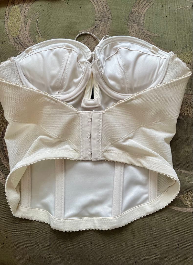 BRIDAL BEAUTE　ブライダルインナー(B70) ビスチェ　ガードル