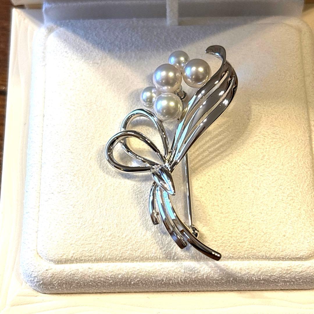 完売品☆ミキモト☆MIKIMOTO☆パール5珠　シルバー　花束ブローチ