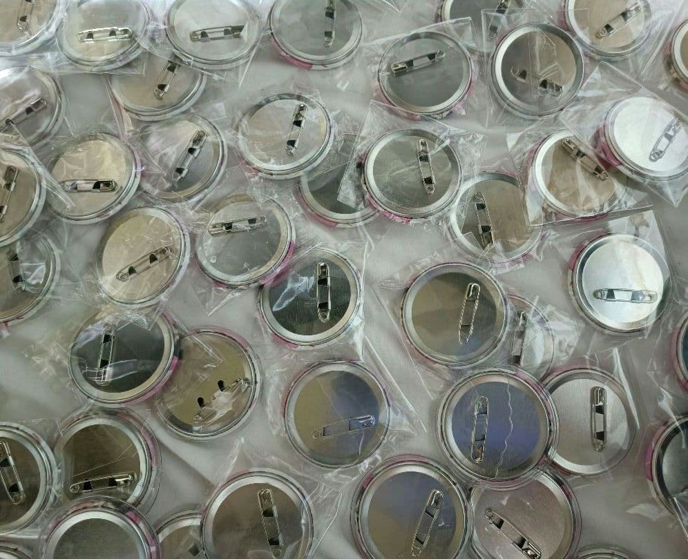 すとぷり　さとみ　缶バッチ　アリツア　デフォ