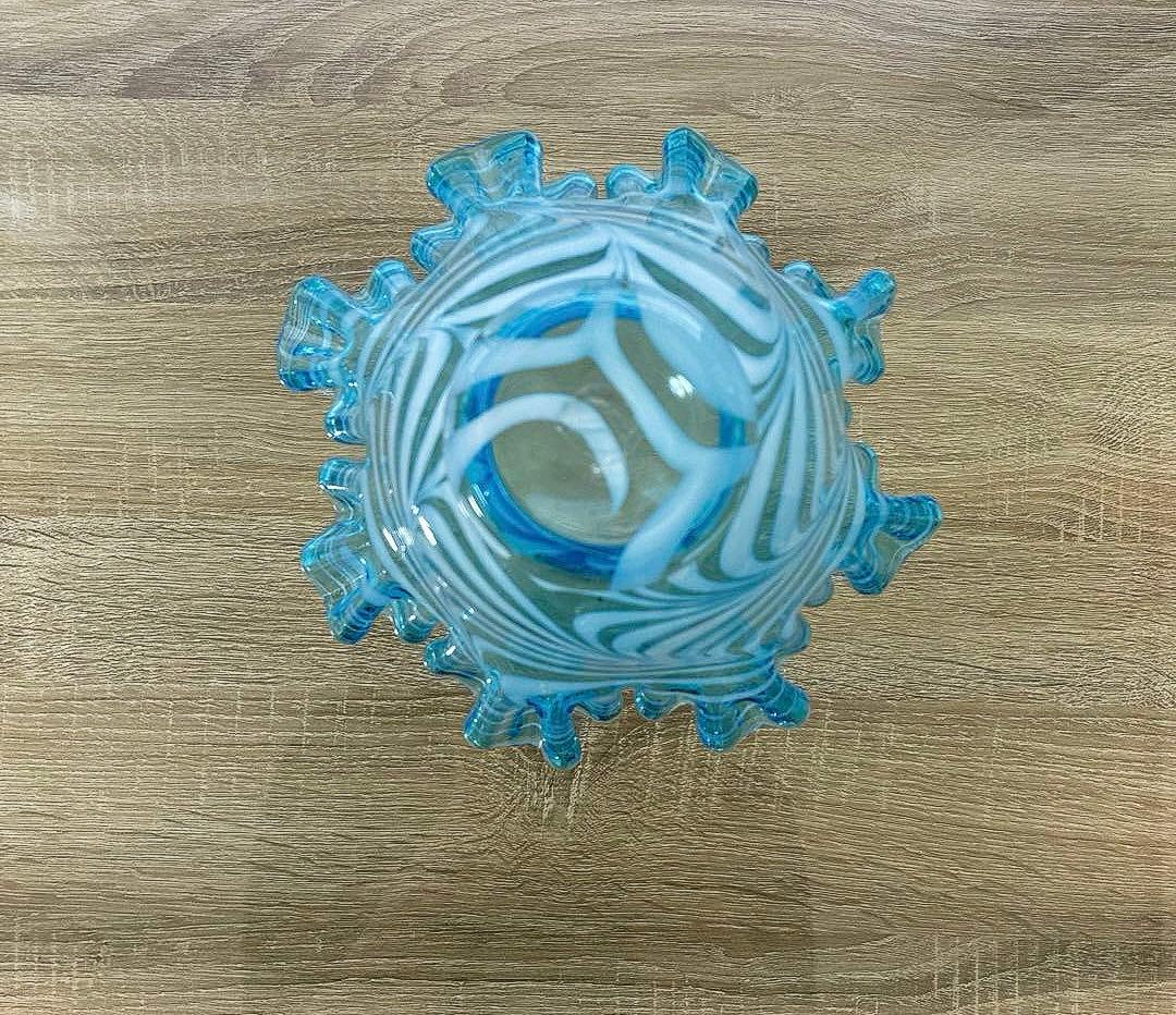 骨董　時代ガラス　希少　電笠フリル　掻き揚げ紋　　水色ガラス　菓子鉢　ウラン１客