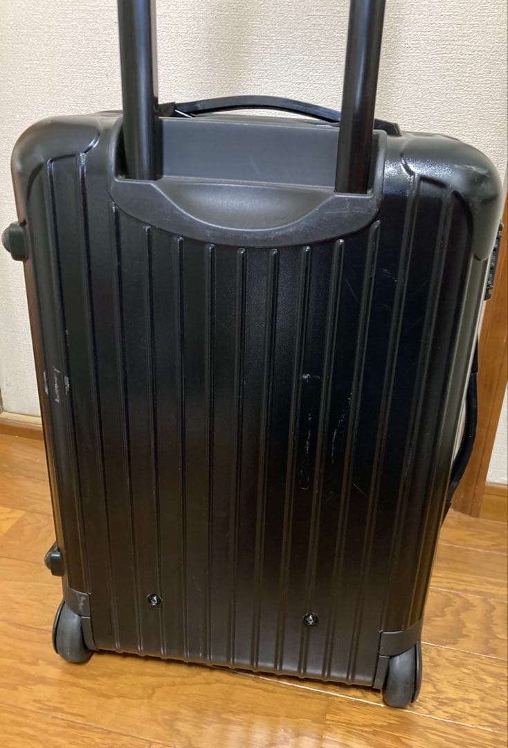 いっさ様用　リモア二輪キャリーケース　ブラック　used