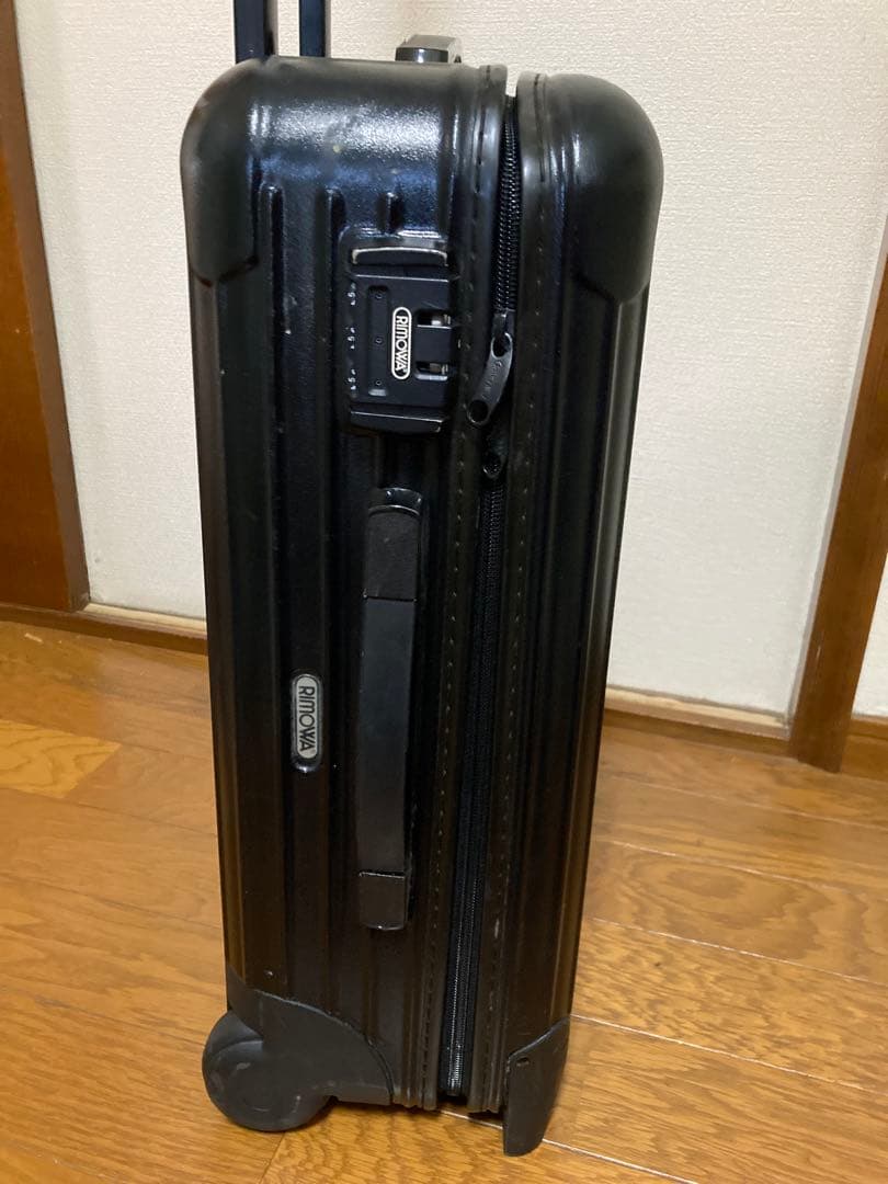 いっさ様用　リモア二輪キャリーケース　ブラック　used