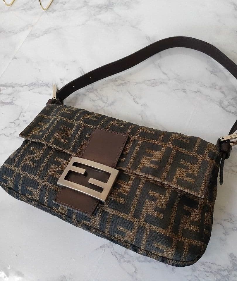 FENDI　バケット ショルダーバッグ