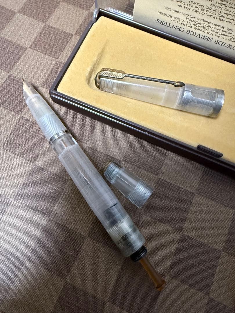パーカー万年筆透明なペン、珍しい