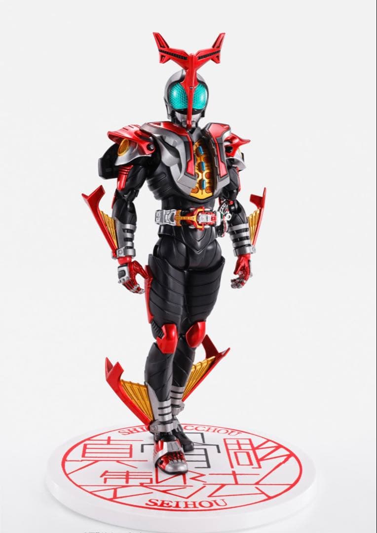S.H.Figuarts 真骨彫製法 仮面ライダーカブトハイパーフォーム