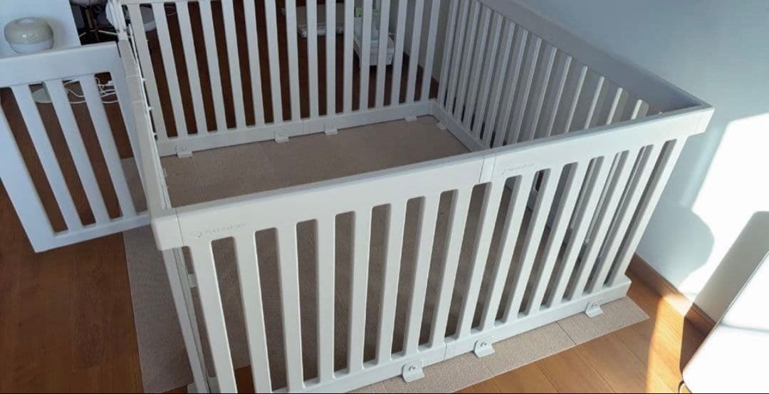 ベビーペットサークル 開閉式ゲート付き　ホワイト　DoriDori