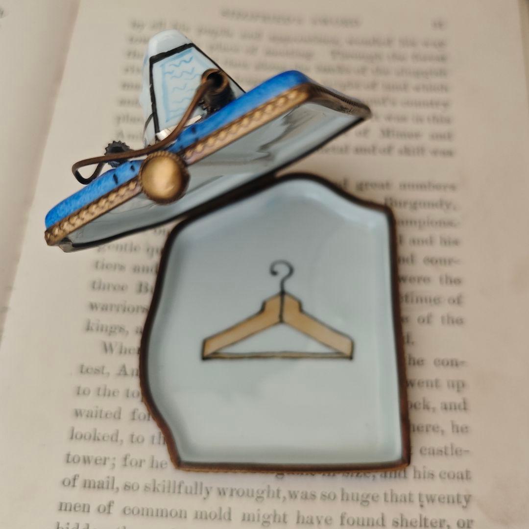 1999年個数限定リモージュボックス　アイロンとシャツ　フランス製　ミニチュア