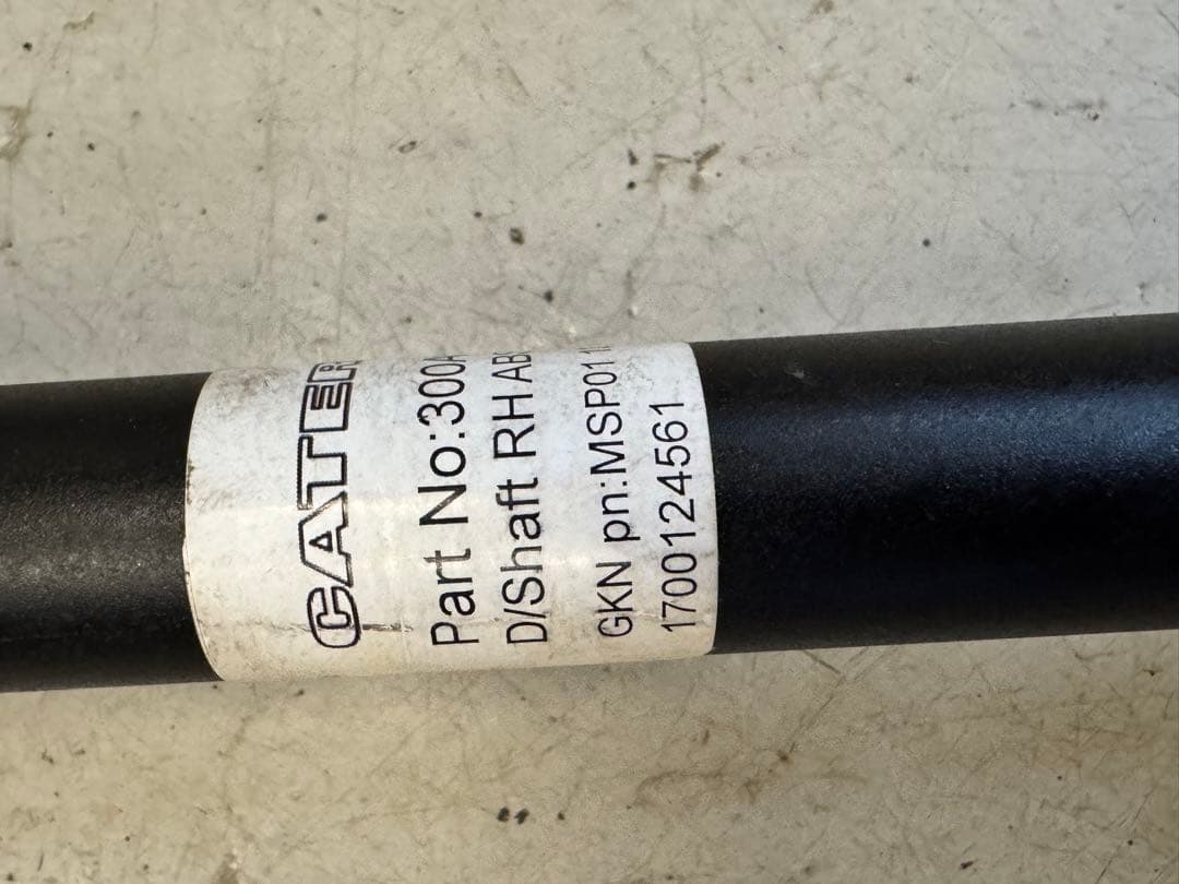 ケーターハム　ドライブシャフト 300A0024 右、センサーリング付