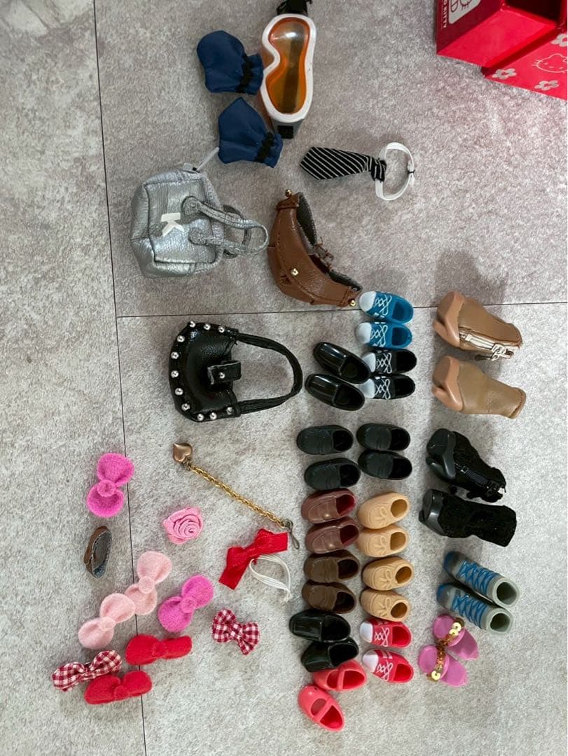 w*r様 90年代物☆ハローキティお着替えセット