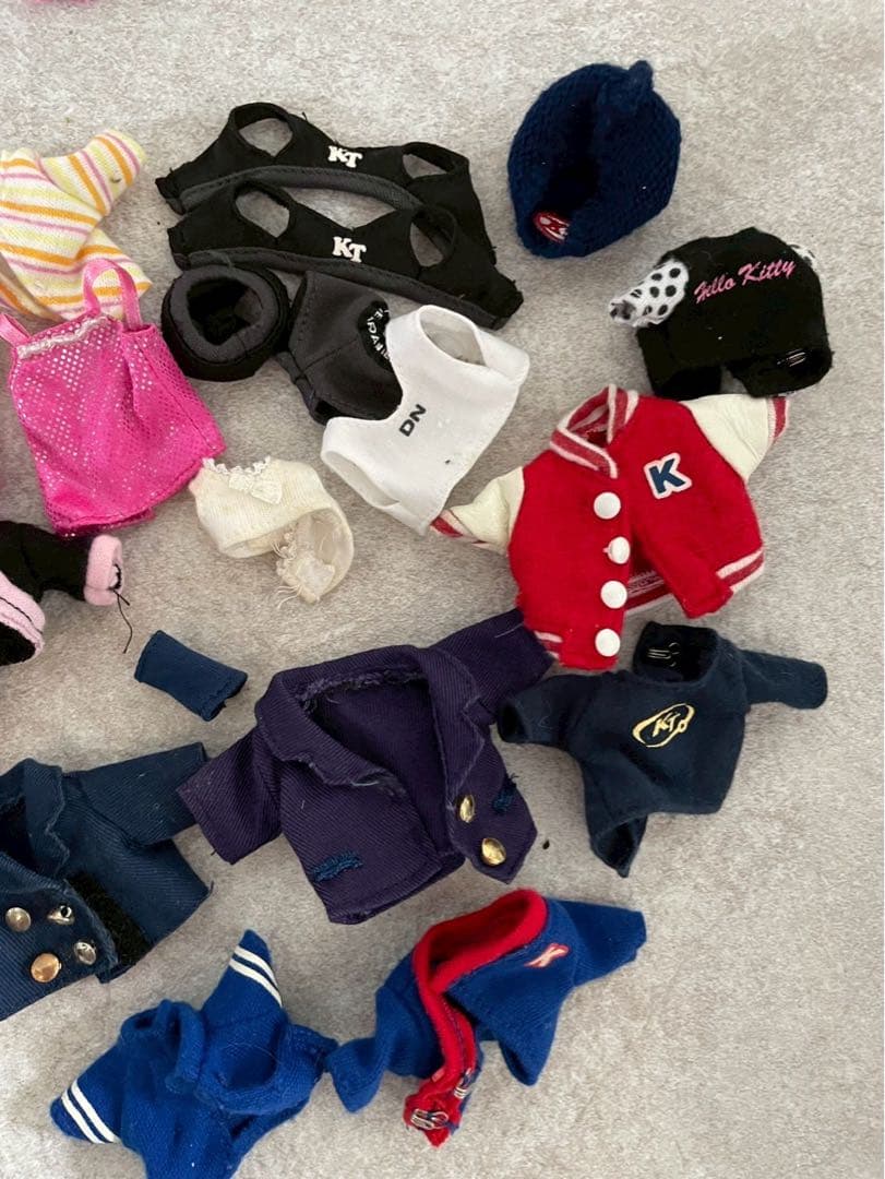 w*r様 90年代物☆ハローキティお着替えセット