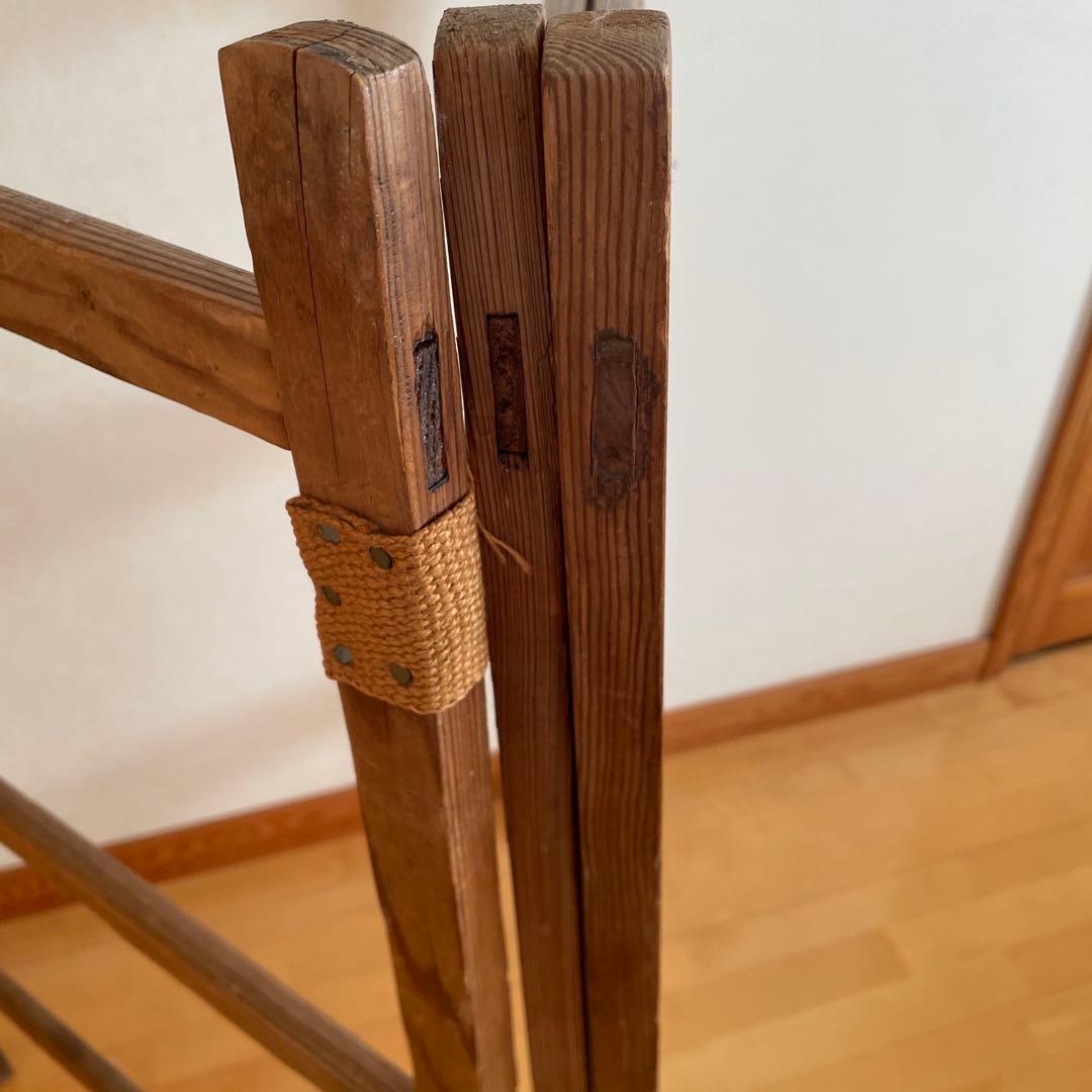 アンティーク木製折りたたみ式リネン掛け