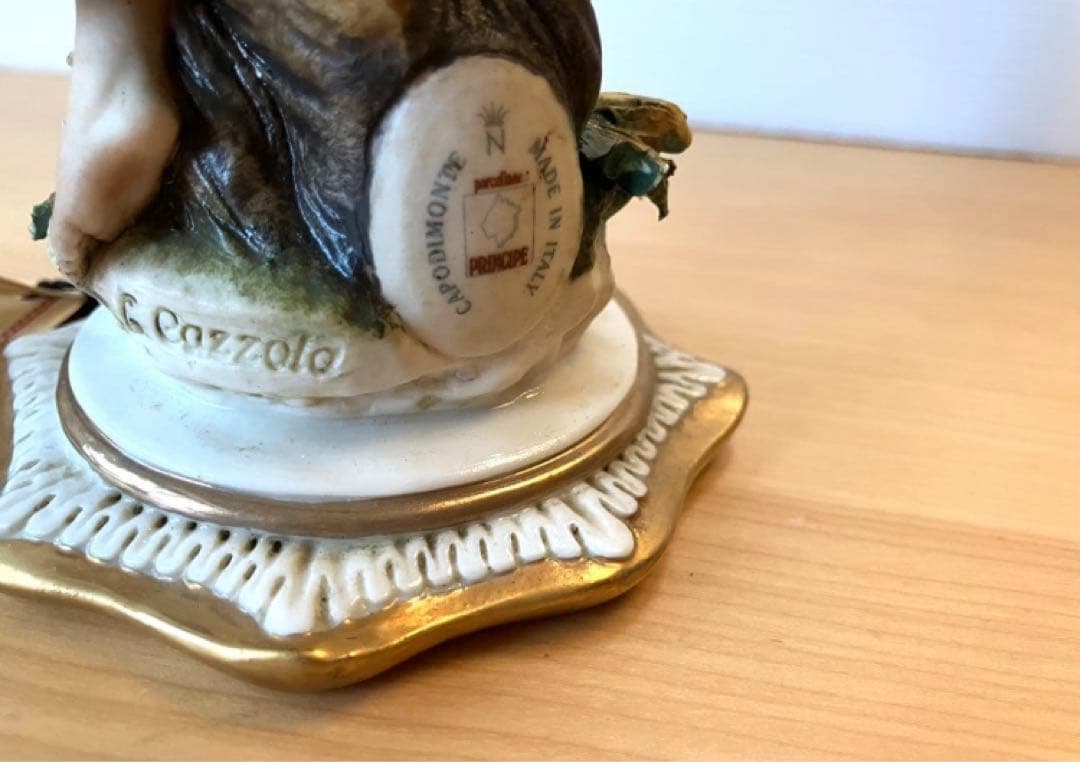 新品保管品　カポディモンテ　 CAPODIMONTE　置物　イタリア