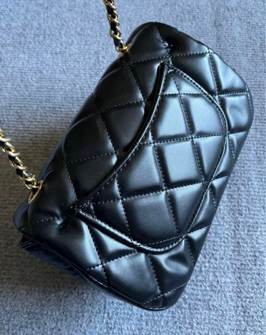 ノベルティ　ショルダーバッグ　ハートチャーム